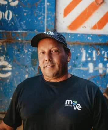 Foto real de Leandro, Operador, fornecida pelo Grupo Move Bio.
